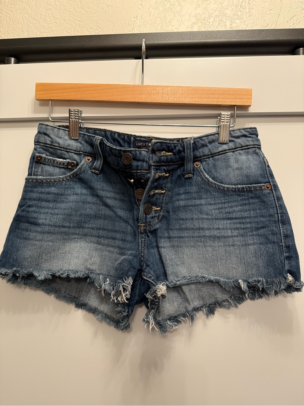 Lucky Brand Button Fly Women's Blue Denim Frayed Hem Shorts